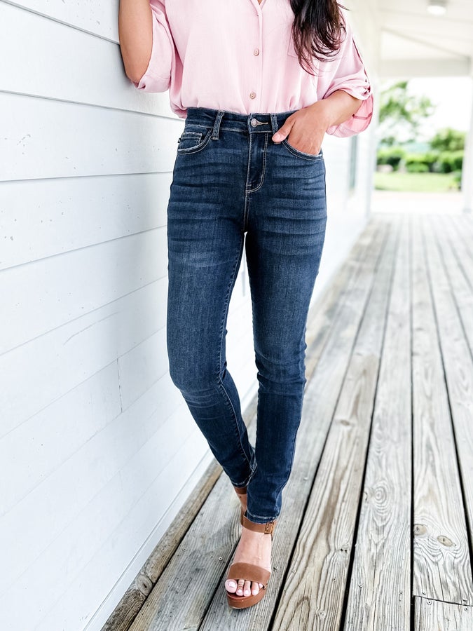 Judy Blue Sweet Escape Dark Wash Relaxed Fit Jeans