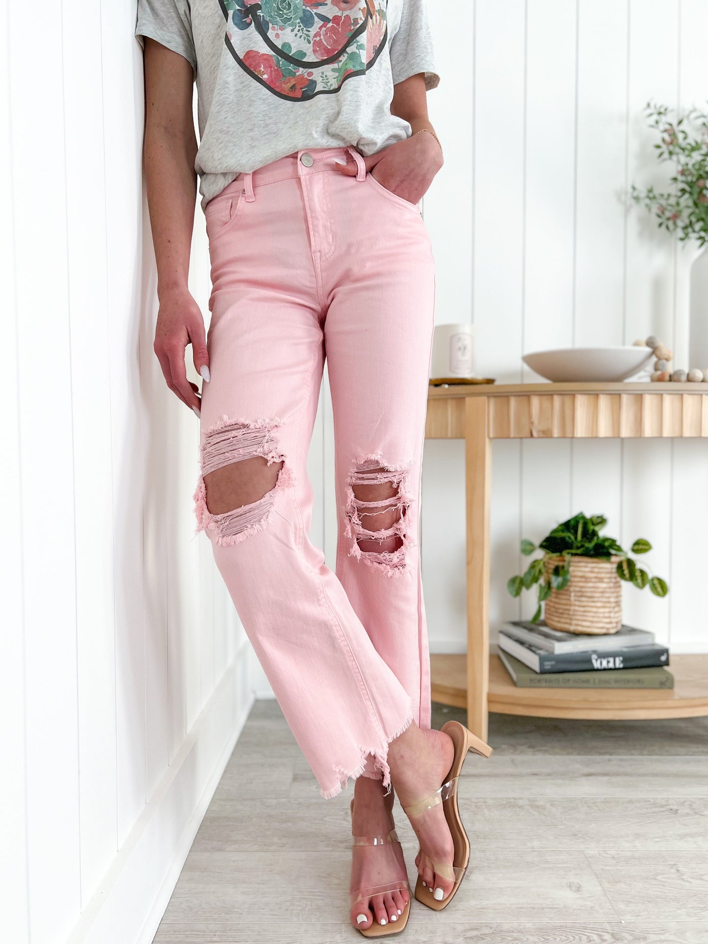 Plus/Reg Risen High Rise Light Pink Straight Legged Distressed Jeans