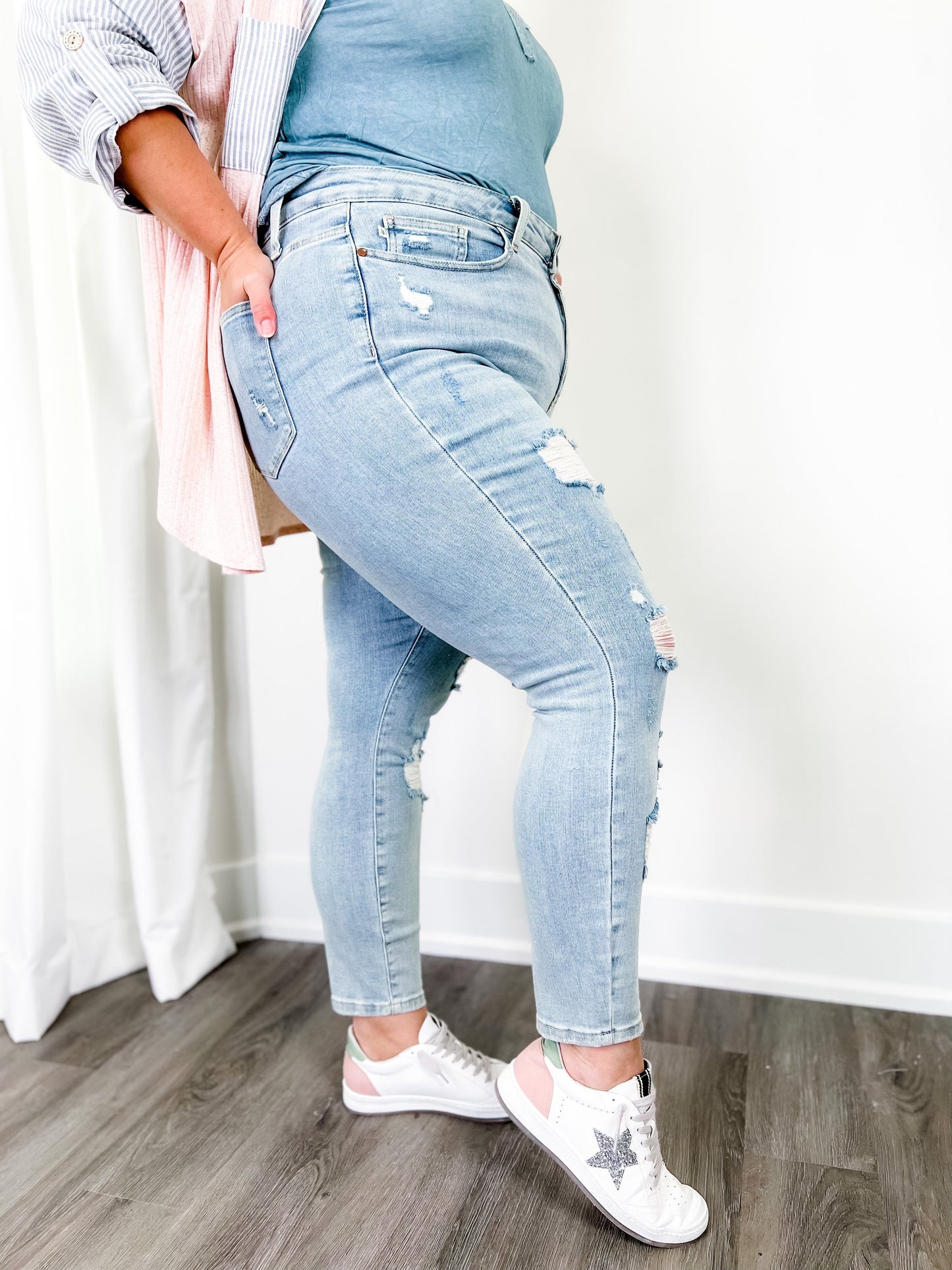 Judy Blue Hot Girl Summer Light Wash High Rise Distressed Tummy Control Jeans