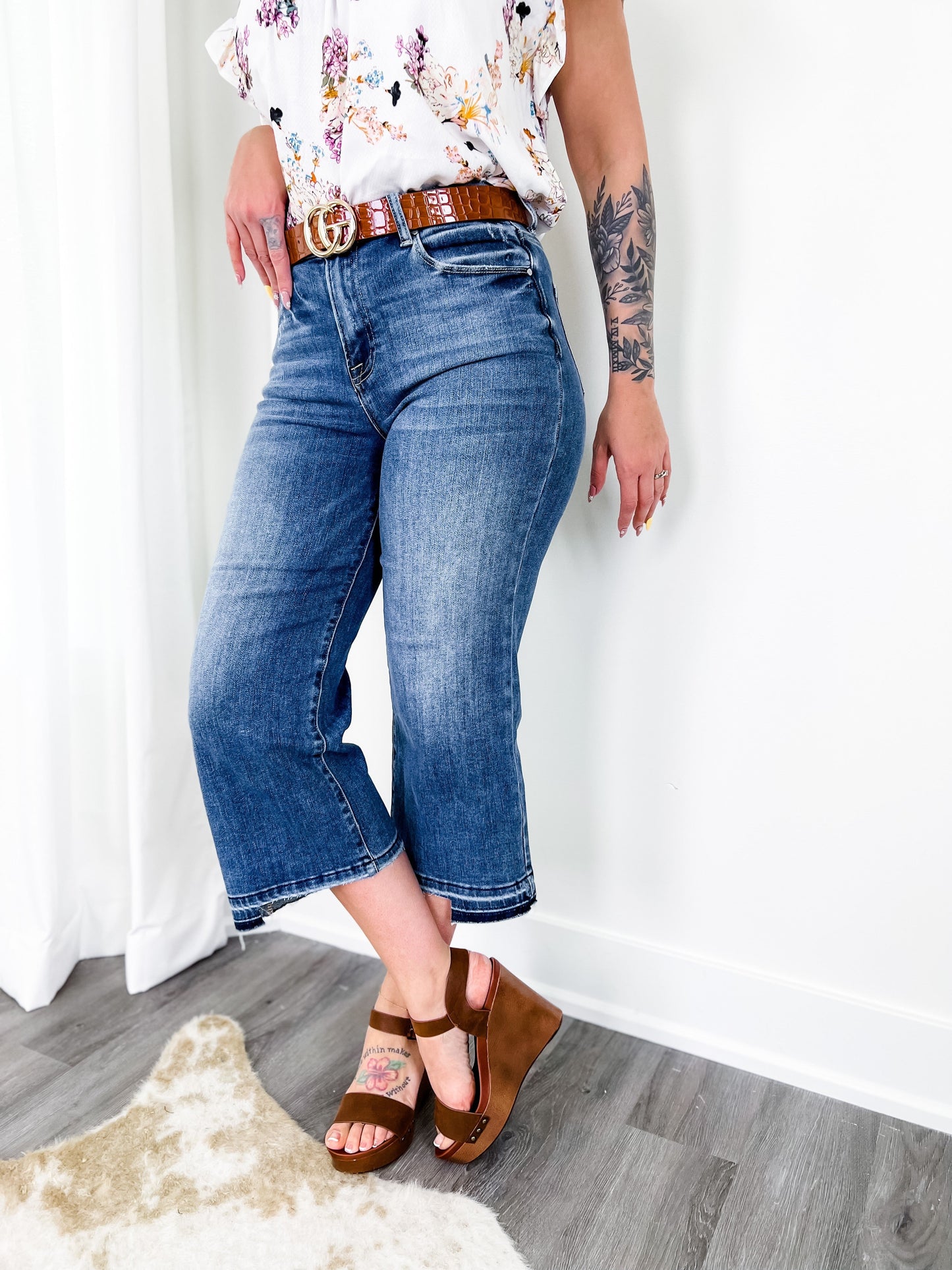 Risen Dark High Rise Wide Cropped Jeans