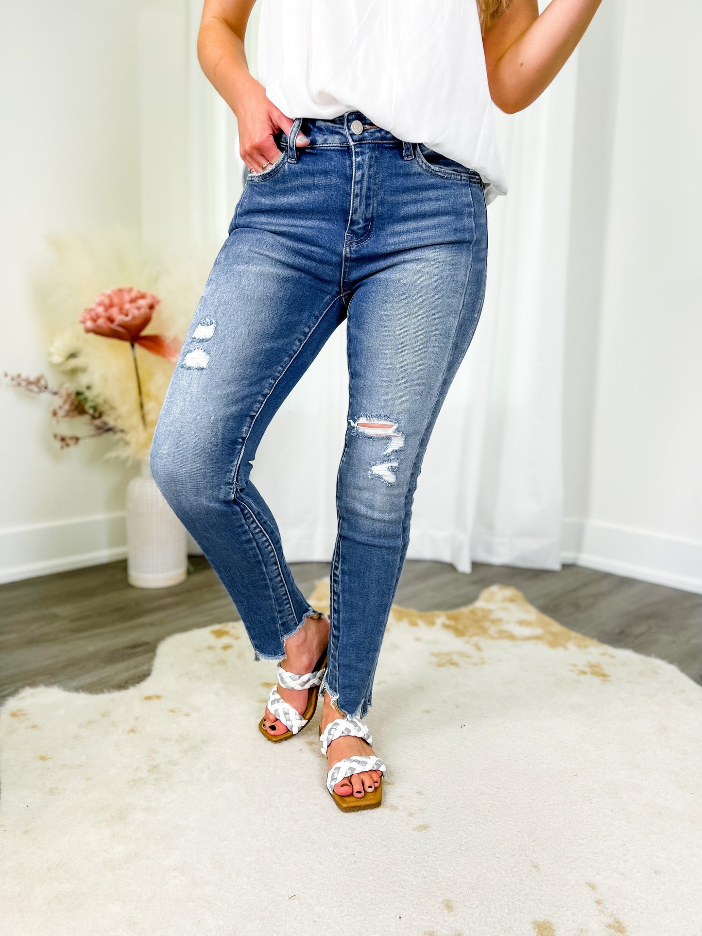 Vervet "Windy is Nothing" High Rise Ankle Skinny with Uneven Hem