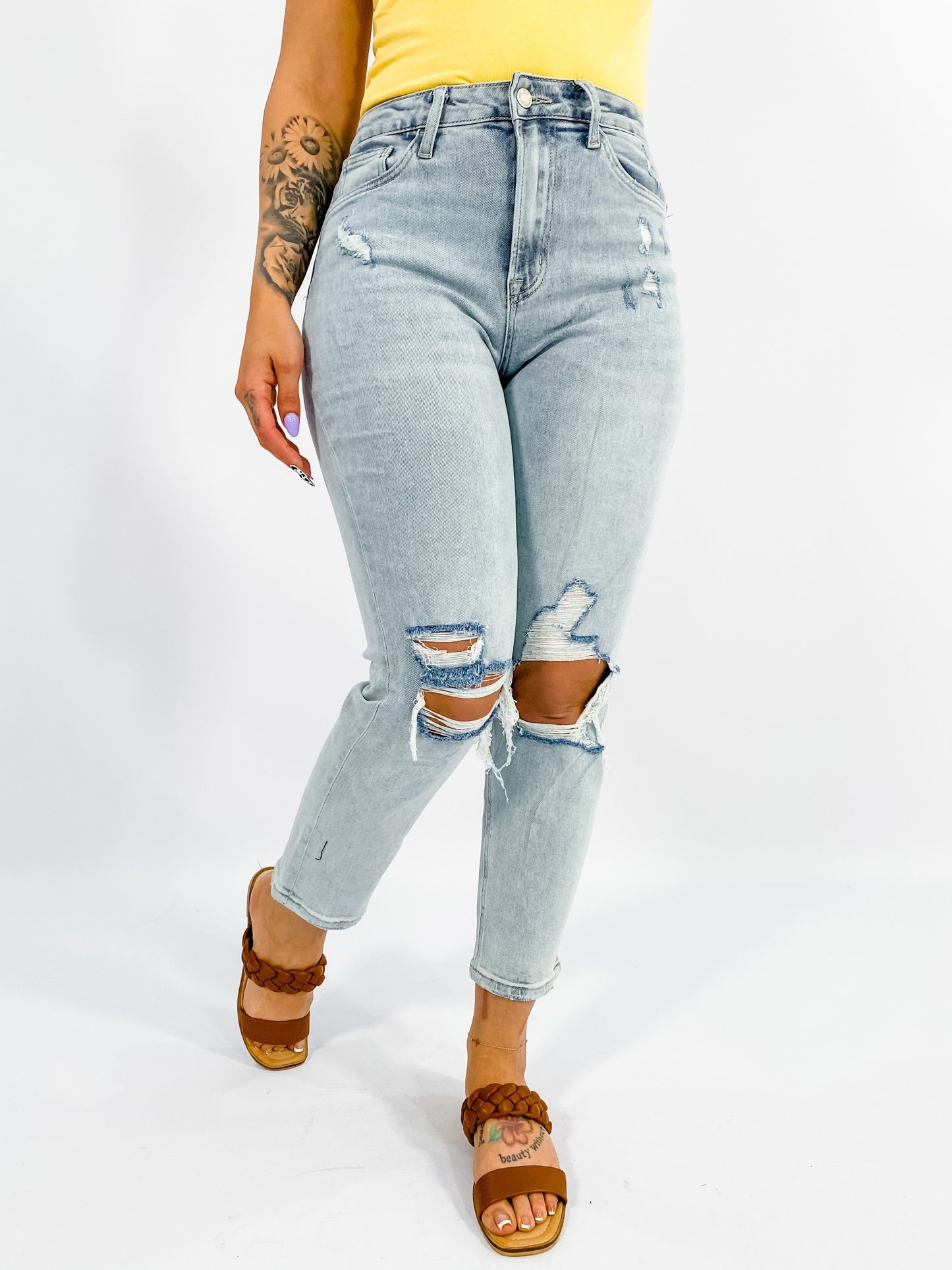 Vervet "Millman" Ripped Stretch Mom Jeans