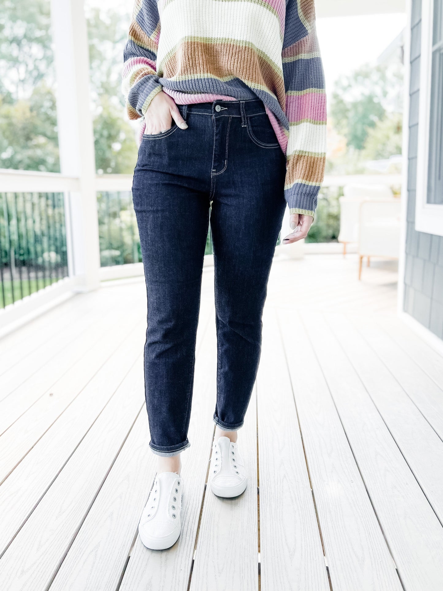 Judy Blue MidNight Dark Wash Rinse Mom Jeans