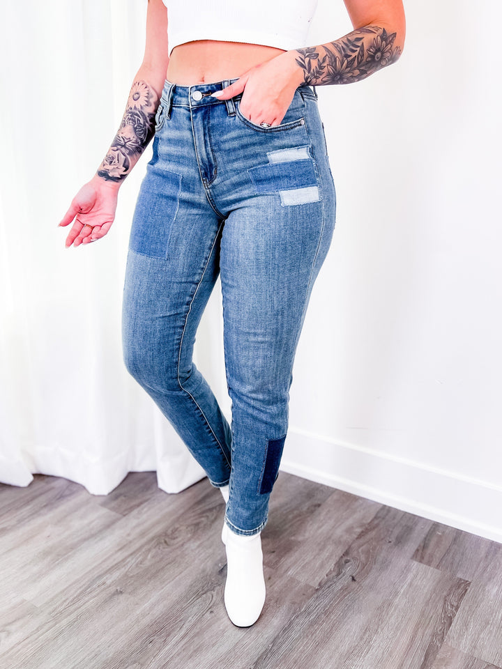 Plus/Reg Judy Blue Self Made Medium Wash High Rise Boyfriend Jeans 88499REG & PLUS