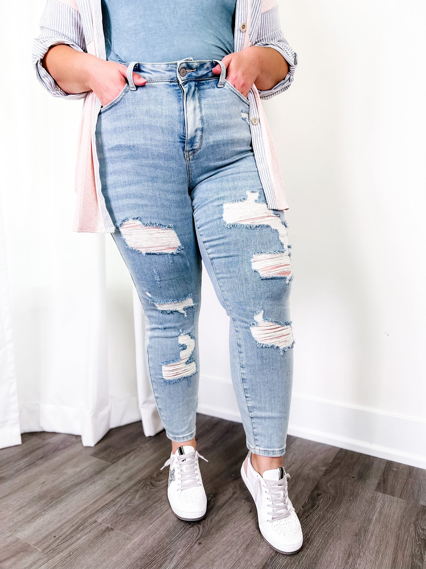 Judy Blue Hot Girl Summer Light Wash High Rise Distressed Tummy Control Jeans