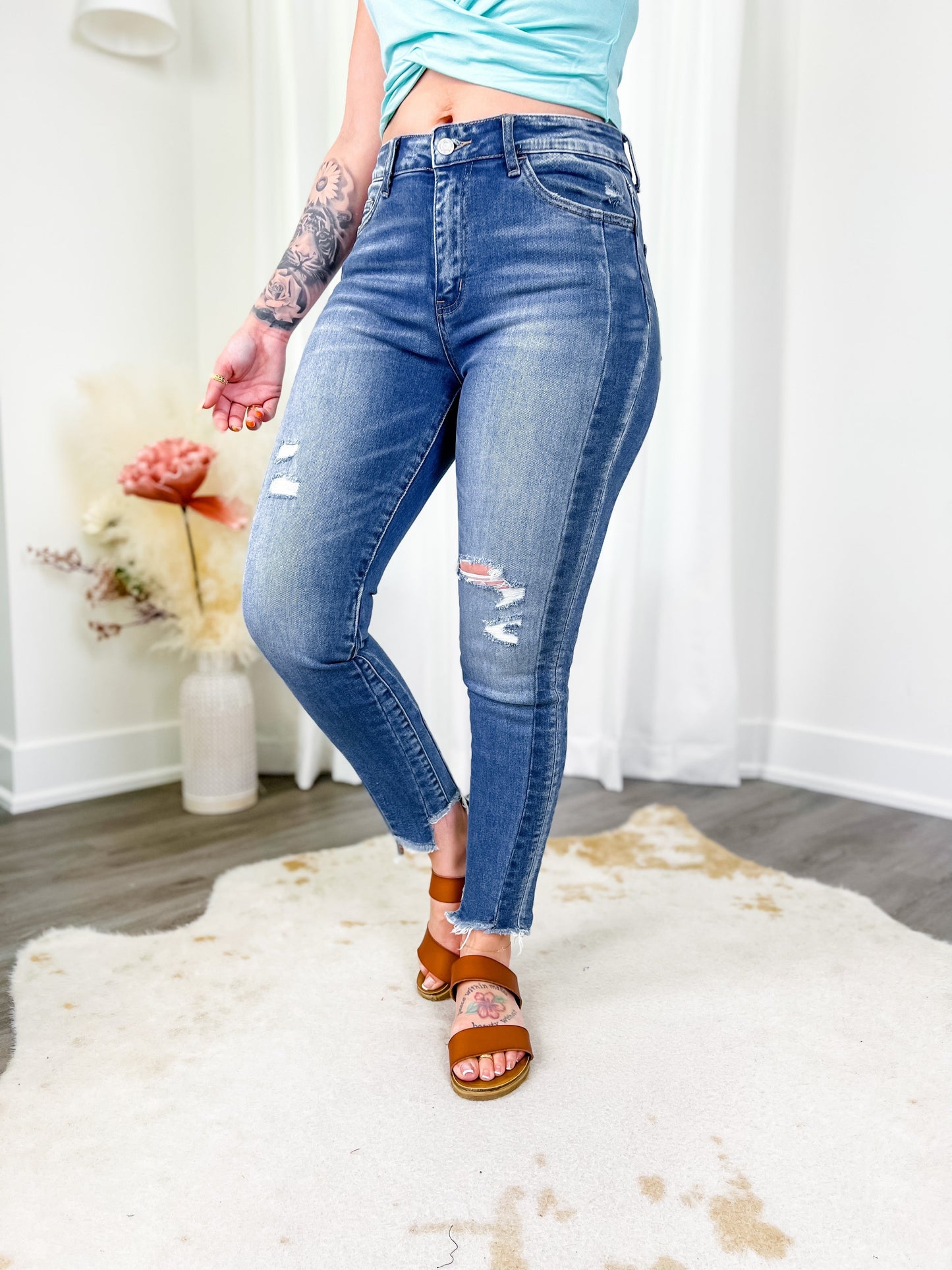 Vervet "Windy is Nothing" High Rise Ankle Skinny with Uneven Hem