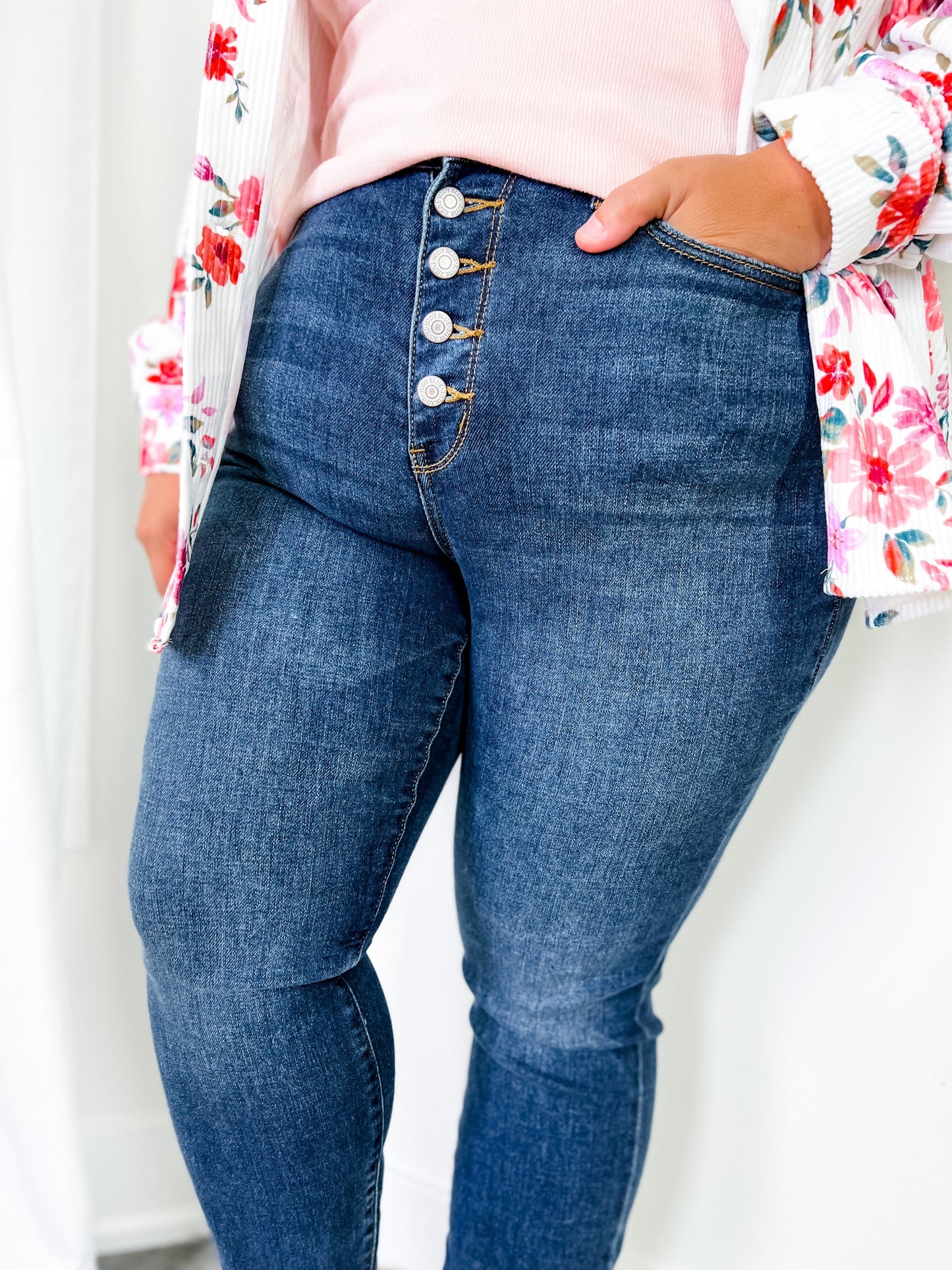 Judy Blue 5 star review! Dark Wash High Rise Button Fly Cut Off Skinny Jeans