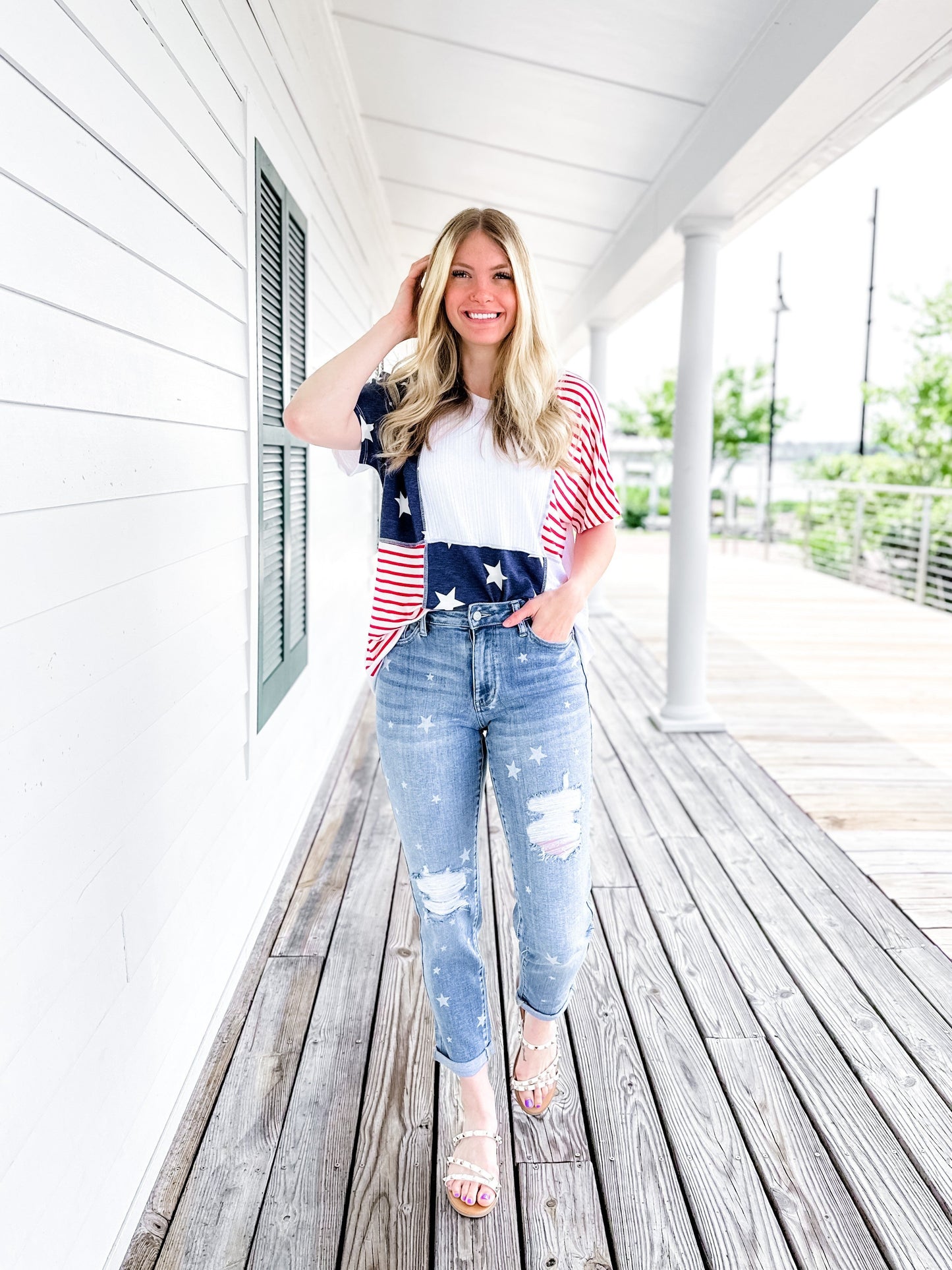 Judy Blue Seeing Stars Mid Rise Medium Wash Star Print Distressed Boyfriend Jeans With Cuff