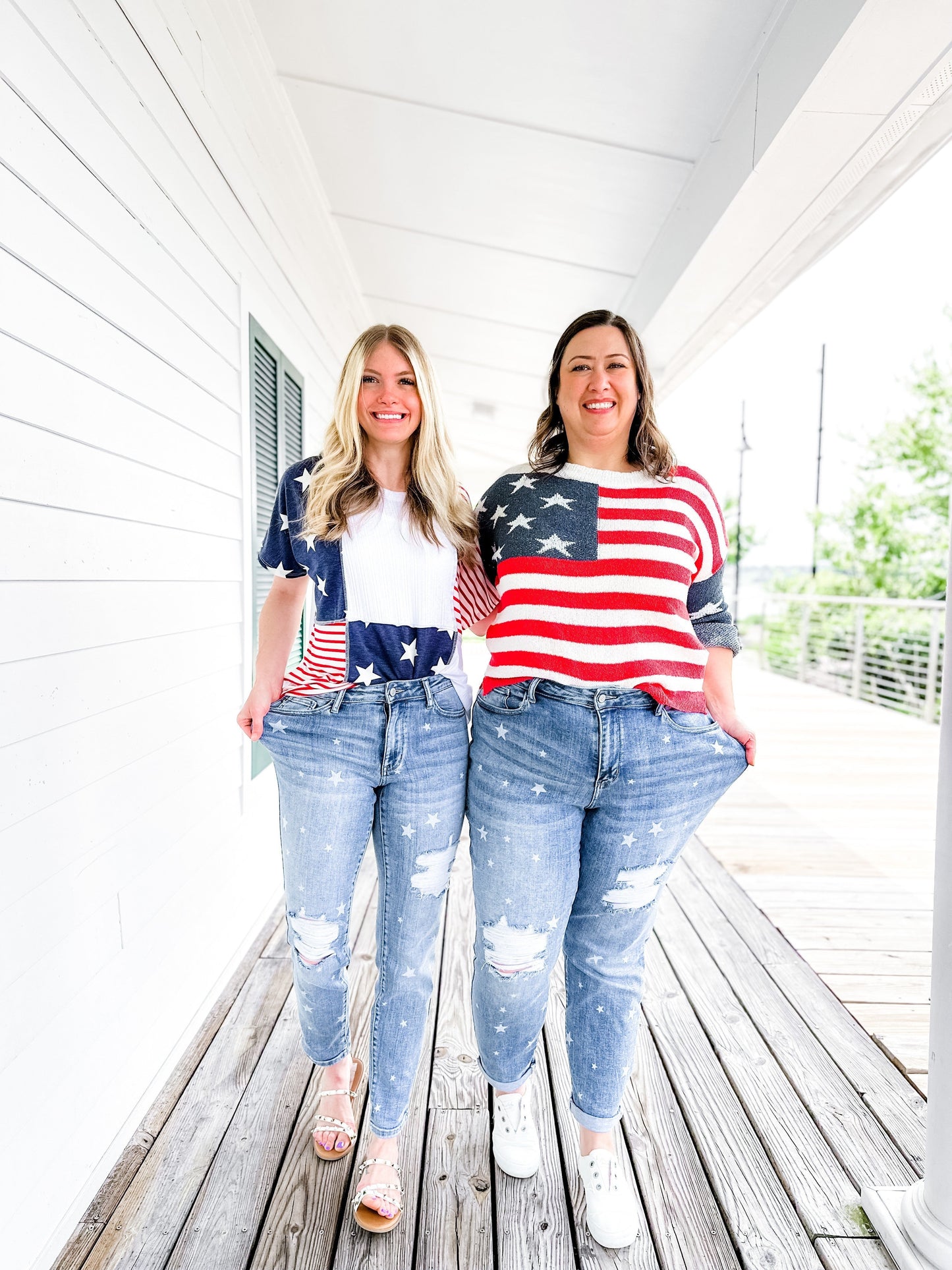 Judy Blue Seeing Stars Mid Rise Medium Wash Star Print Distressed Boyfriend Jeans With Cuff