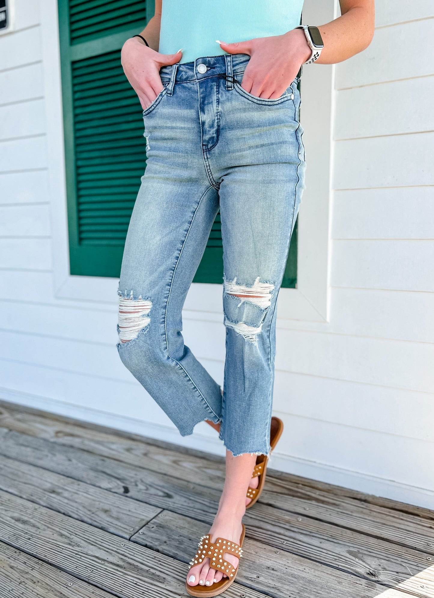 Plus/Reg Judy Blue  Look At Me Now Medium Wash Mid Rise Distressed Cropped Straight Leg Jeans
