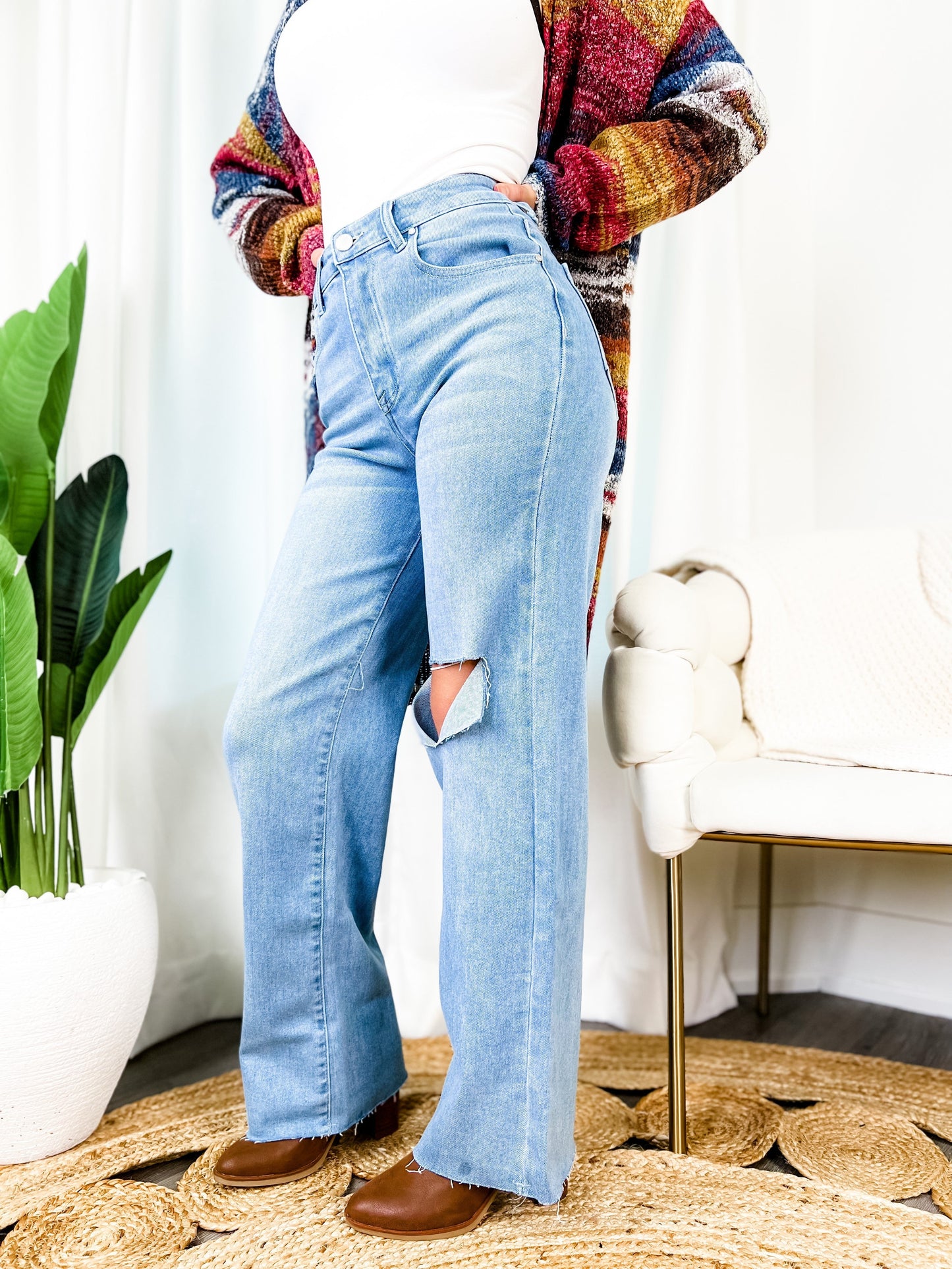 Light Wash High Rise Relaxed Wide Leg Jeans