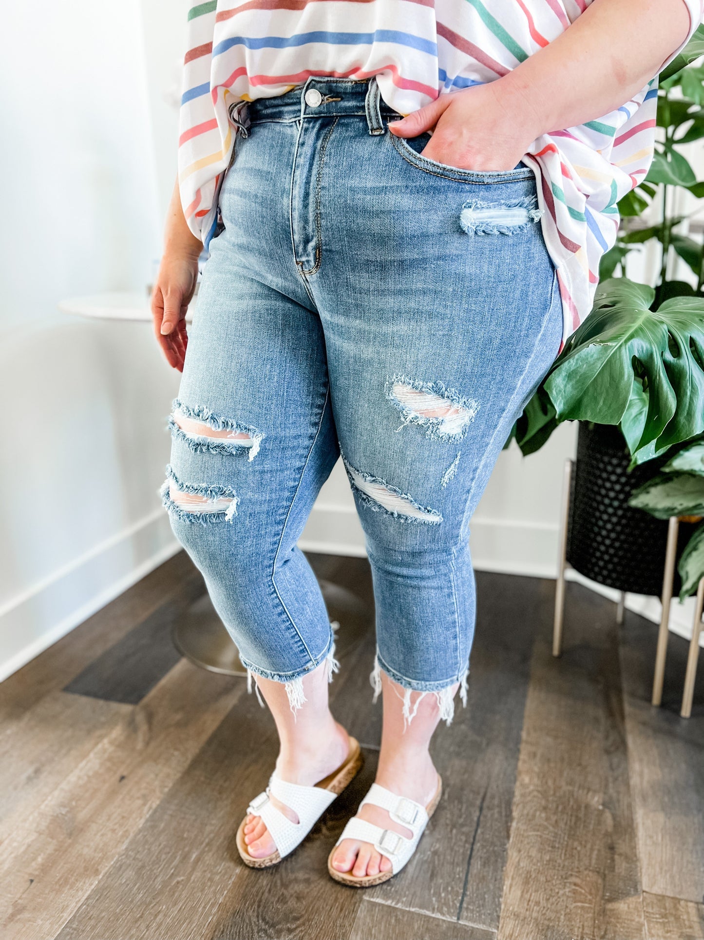 Judy Blue Distressed Light Wash Capri Jeans